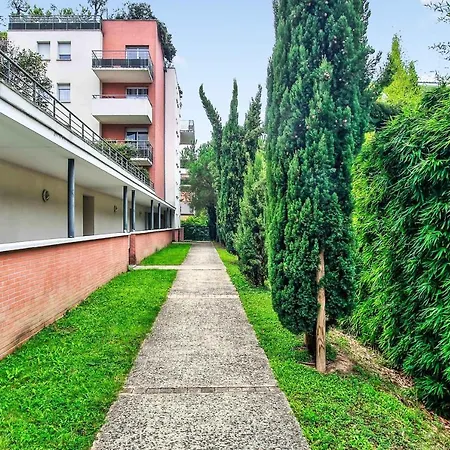 Large&modern Flat Just Nearby Ponts-jumeaux In - Welkeys
